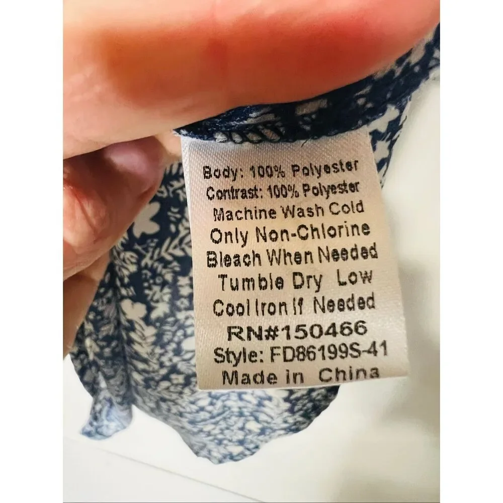 Monday Fun Denim Blue White Floral Cap Sleeve Blouse Sz S - Picture 4 of 7